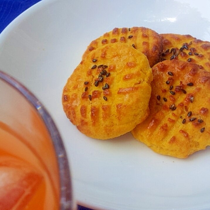 繊維たっぷり野菜ジュースとおからのクッキー